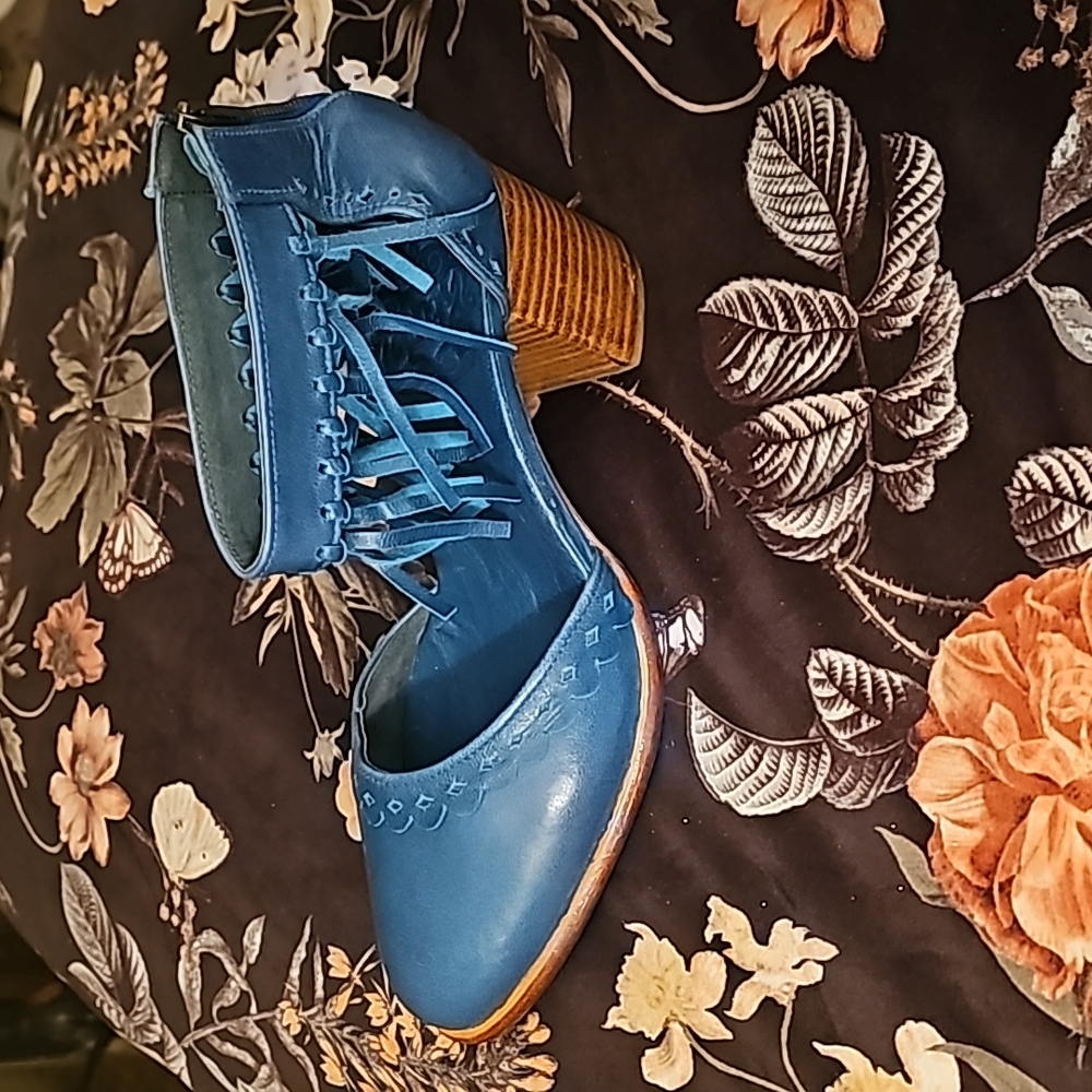 ELF Handmade Vegan Leather Tassle Heels (NEW)